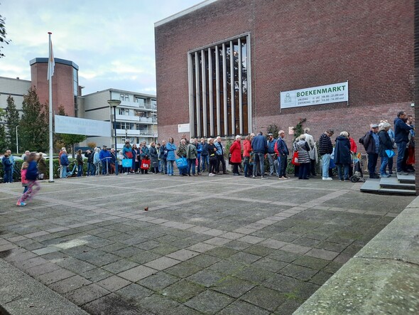 Recordopbrengst boekenmarkt Scheppingskerk